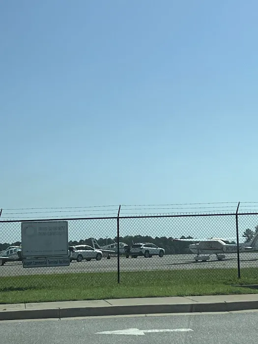 Hertz Car Rental - Ben Epps Airport Picture 2