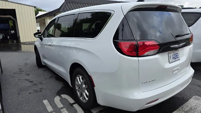Enterprise Rent-A-Car Picture 1