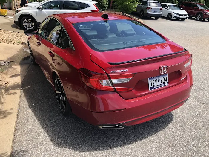 Elite Car Rental Picture 5