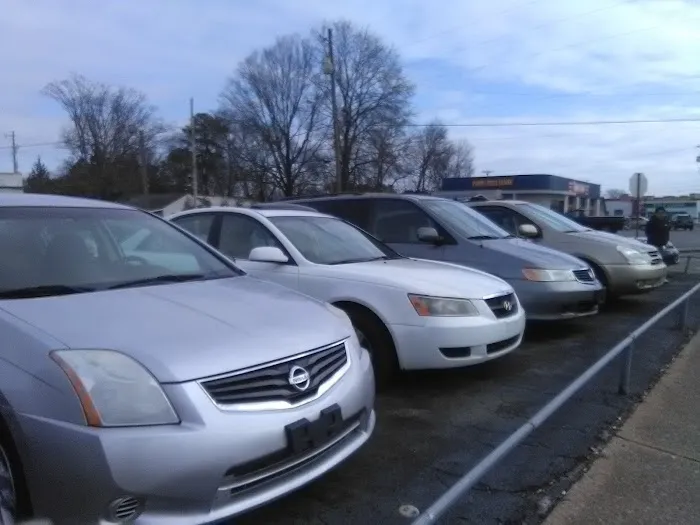 Tweety's Automart Rentals Picture 8