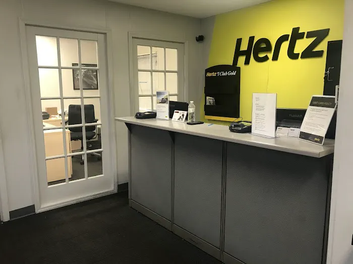 Hertz Car Rental - Chattanooga Tn - Lee Highway Picture 2