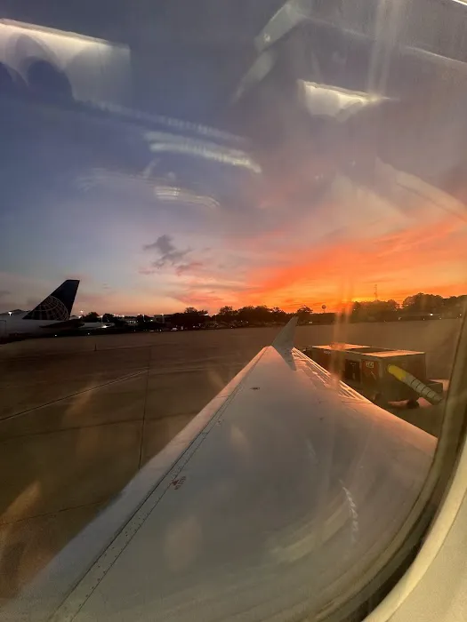 Fox.Rentals- Columbia Metropolitan Airport Picture 2