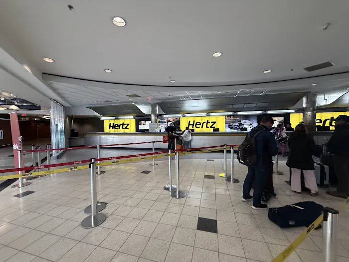 Hertz Car Rental - Kansas City - Kansas City International Airport (MCI) Picture 9
