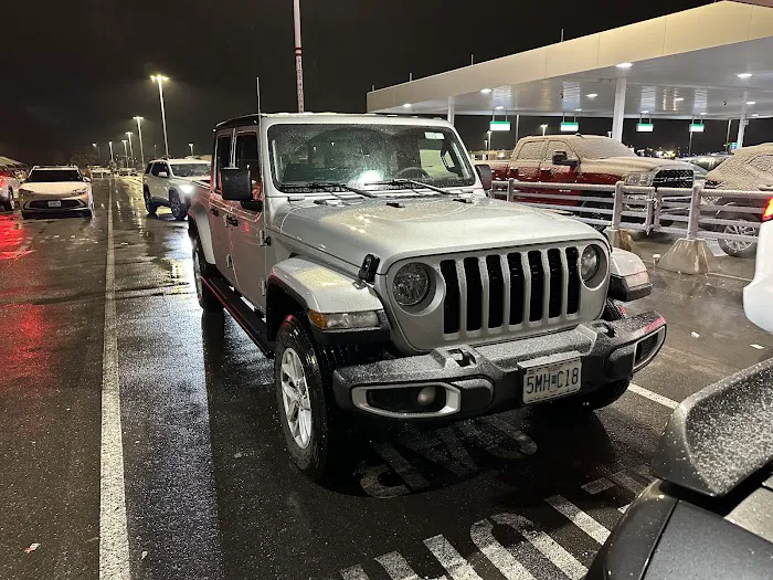 Avis Car Rental Picture 1