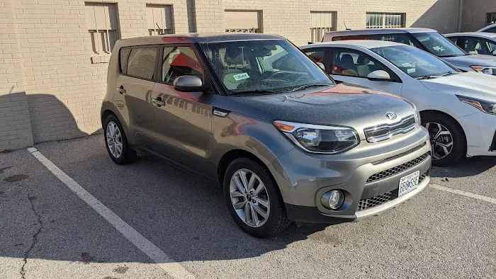 Avis Car Rental Picture 2