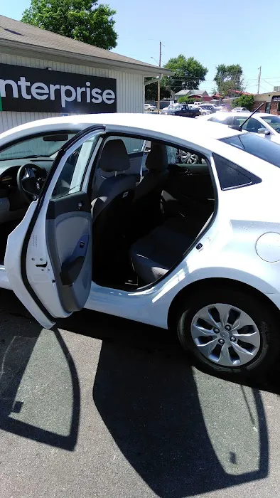 Enterprise Rent-A-Car Picture 9