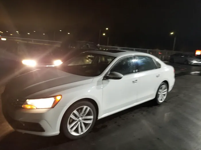 Avis Car Rental Picture 10