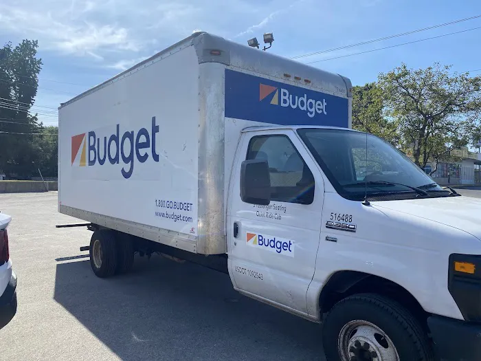 Budget Car Rental Picture 3
