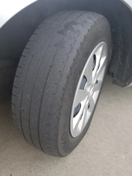 Avis Car Rental Picture 6