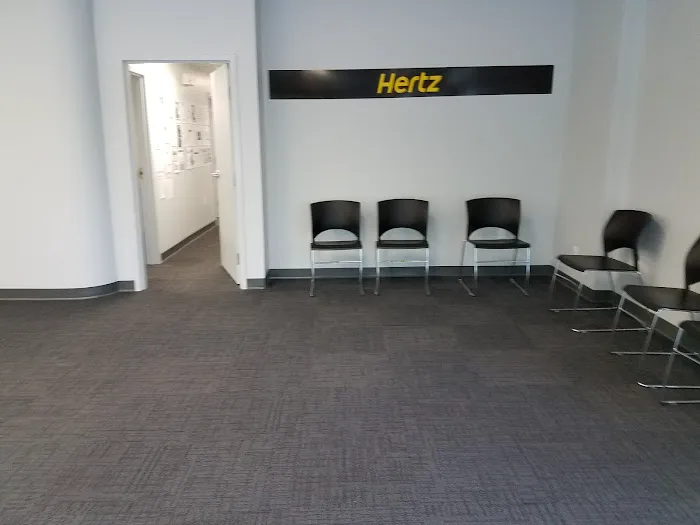 Hertz Car Rental - Lee's Summit - East Langsford Road Picture 9