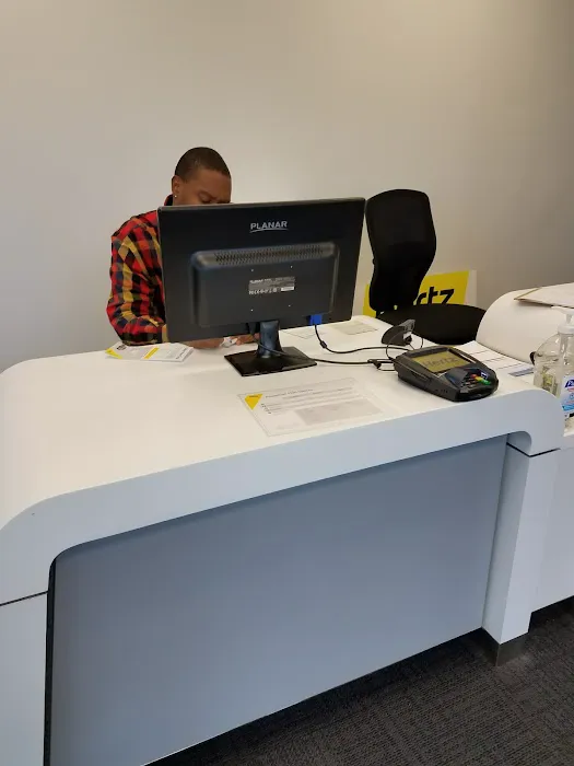 Hertz Car Rental - Lee's Summit - East Langsford Road Picture 7