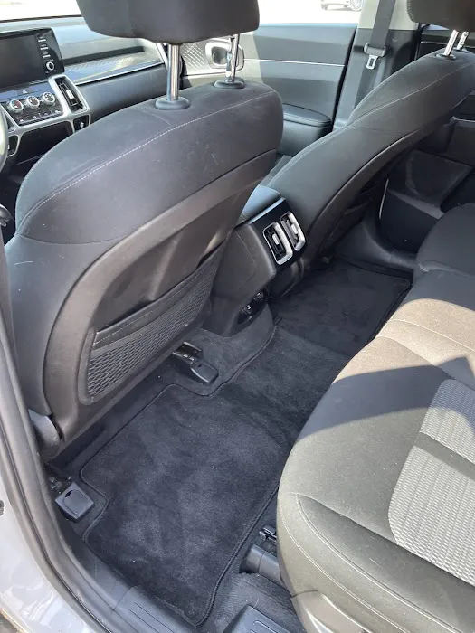 Avis Car Rental Picture 4