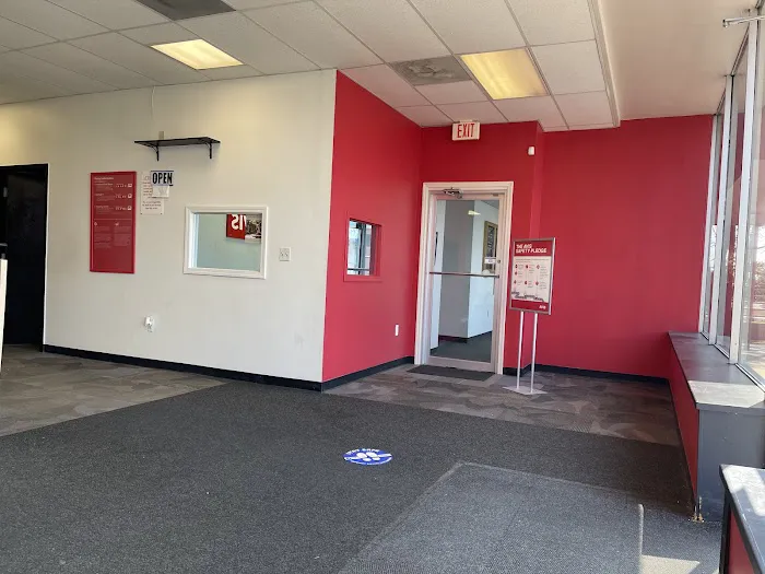 Avis Car Rental Picture 1