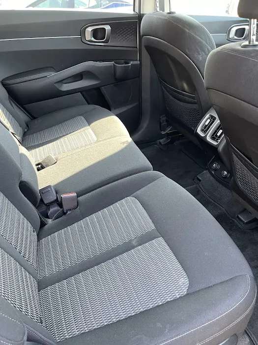 Avis Car Rental Picture 3