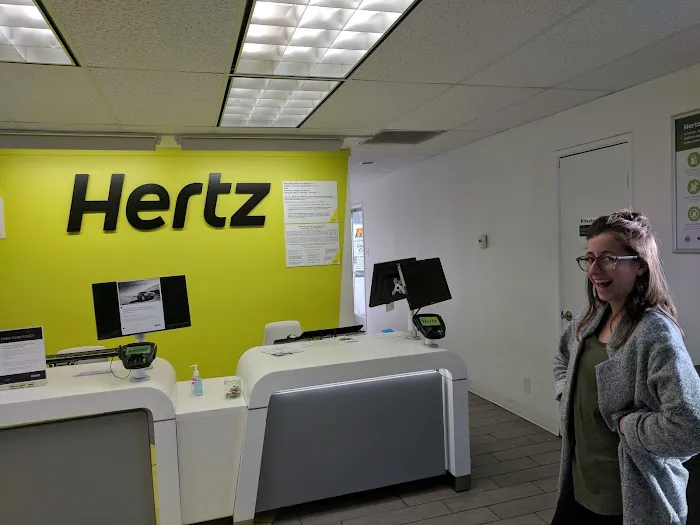 Hertz Car Rental - Thousand Oaks - East Thousand Oaks Boulevard Picture 7