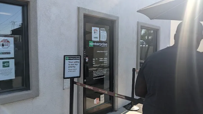 Enterprise Rent-A-Car Picture 9
