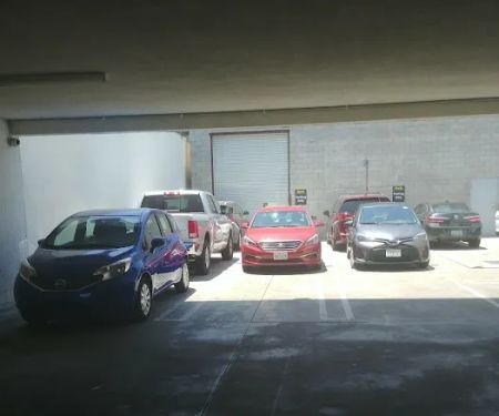 Hertz Car Rental - Canoga Park - Canoga Avenue