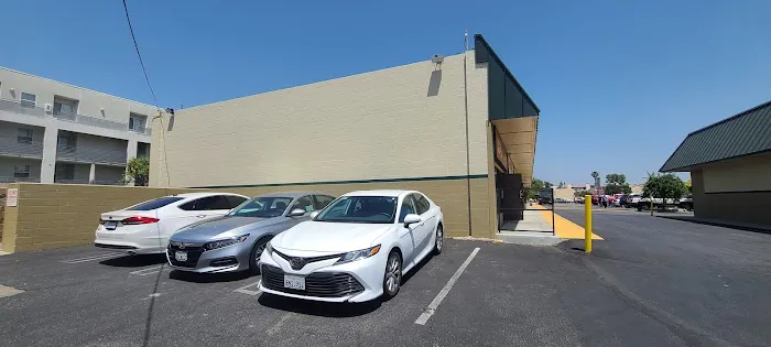 Avis Car Rental Picture 2