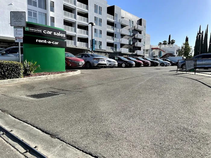 Enterprise Rent-A-Car Picture 9