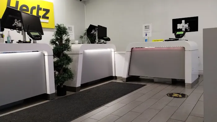 Hertz Car Rental - Northridge - Devonshire Boulevard Picture 4