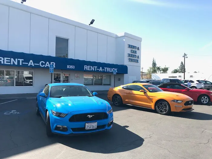 Galpin Studio Rentals and Rent-A-Car Picture 5