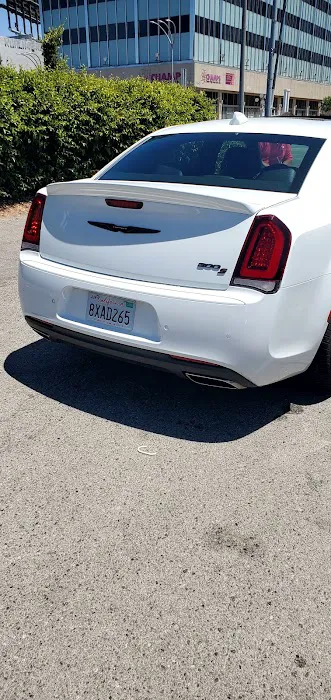 Avis Car Rental Picture 3