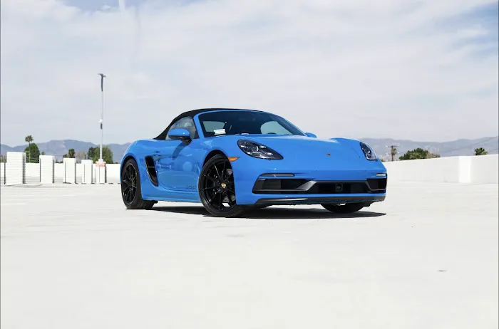 888 Luxury Rentals Picture 6