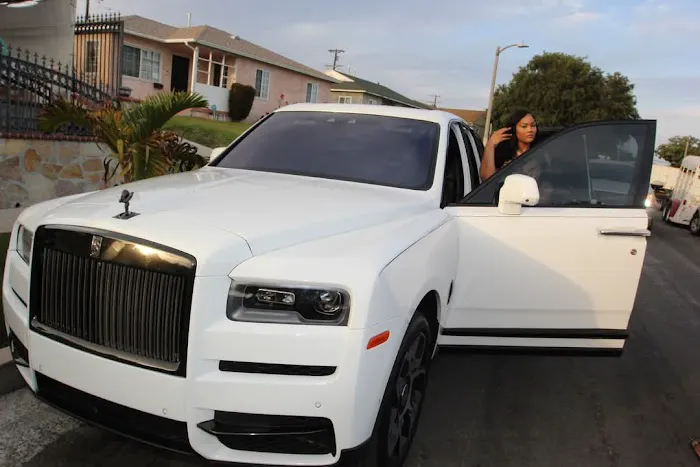 DRIVE LA - Luxury Car Rental | Exotic Car Rental in Los Angeles Picture 1