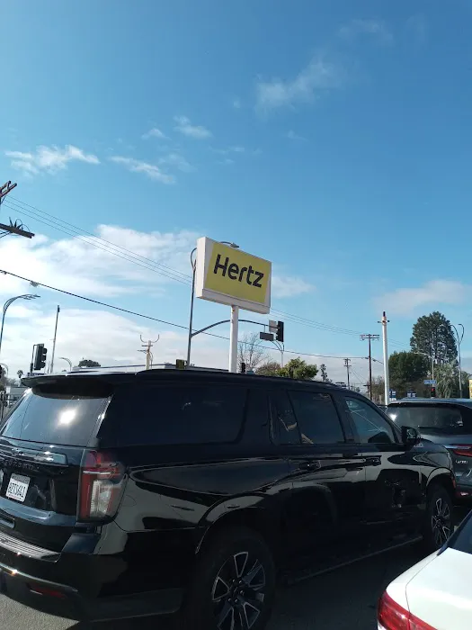 Hertz Car Rental - Van Nuys - Van Nuys Boulevard Picture 4