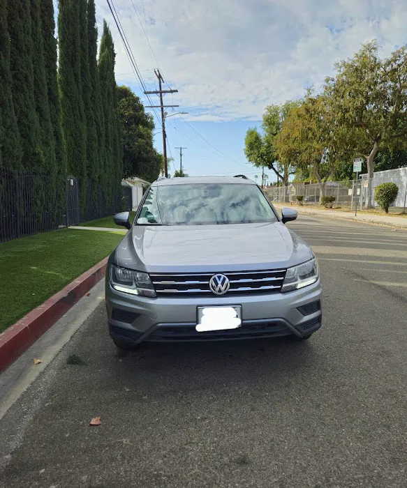 PRINCE CAR RENT LA. Picture 5