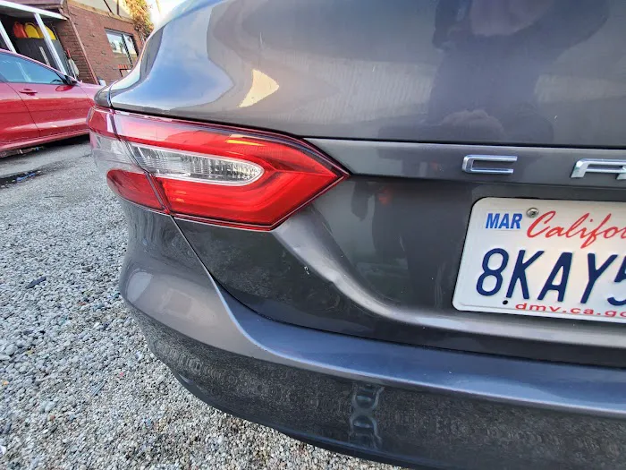 Avis Car Rental Picture 2