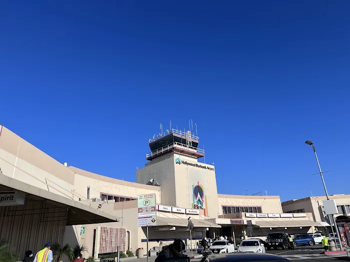 Dollar Car Rental - Burbank - Bob Hope Airport Picture 8