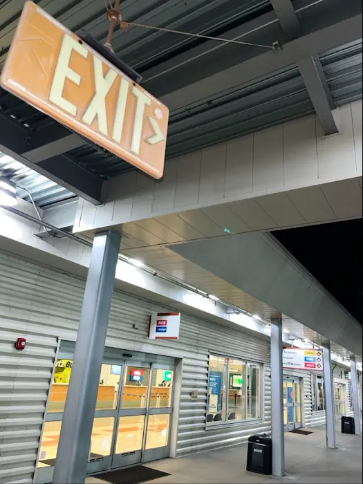 Avis Car Rental Picture 2