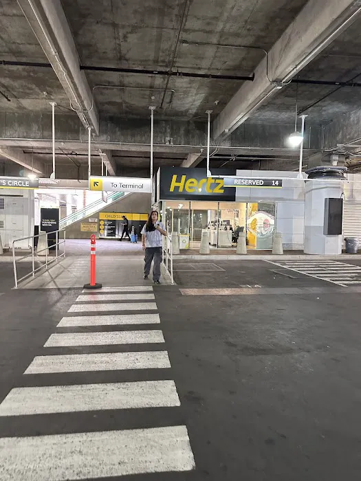 Thrifty Car Rental - Burbank - Bob Hope Airport Picture 1
