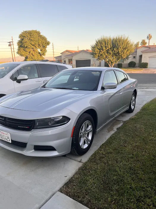 Fox Rent A Car Burbank Picture 1