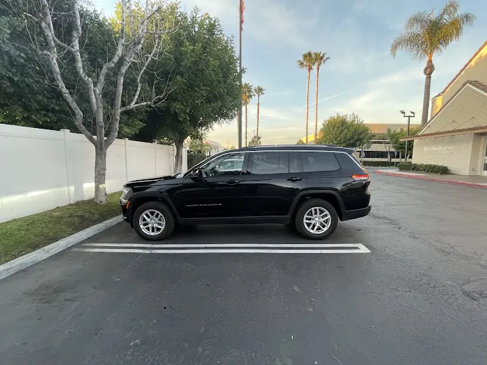 Fox Rent A Car Burbank Picture 10