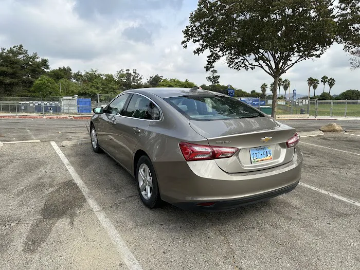 Avis Car Rental Picture 5