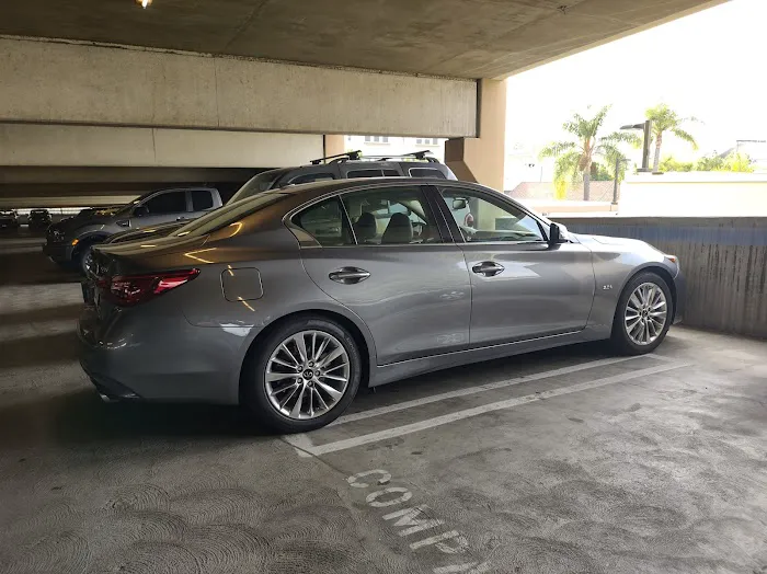 Enterprise Rent-A-Car Picture 8