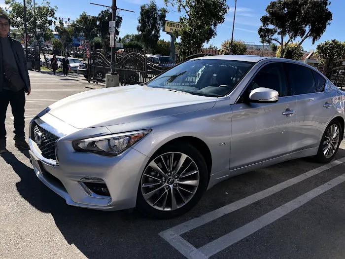 Lee Car Rental Picture 1