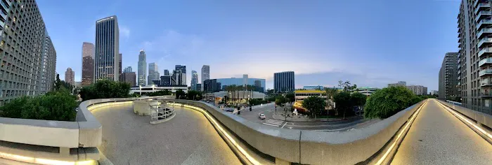 Enterprise Rent-A-Car Picture 1