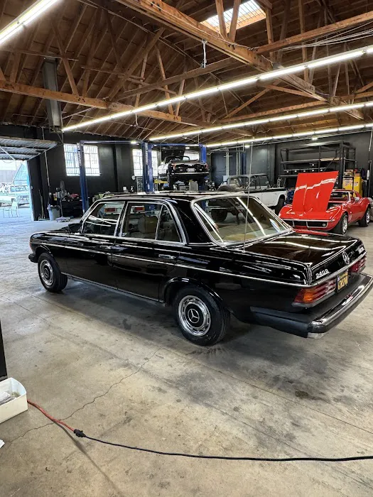 Hollywood Classic Cars Picture 7