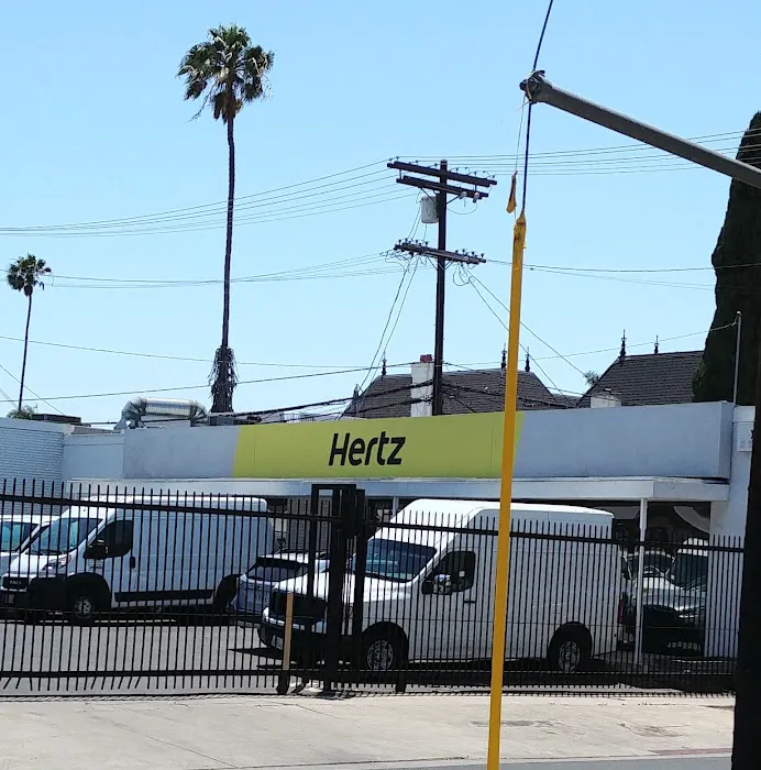 Hertz Car Rental - Los Angeles - Beverlyla Brea Hle Picture 3
