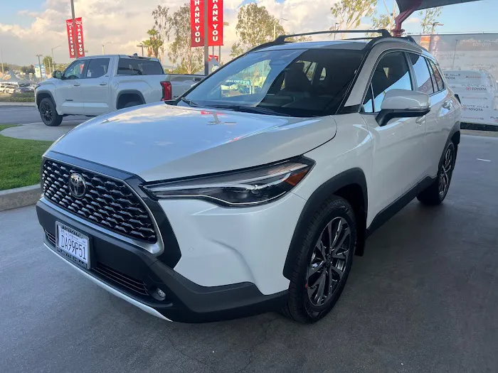 New Ktown Rental Car Picture 6