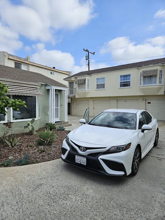 New Ktown Rental Car Picture 2
