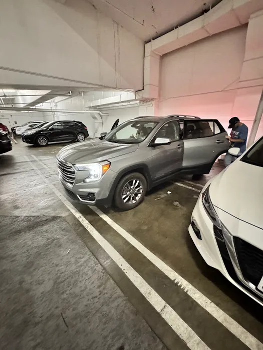 Avis Car Rental Picture 9