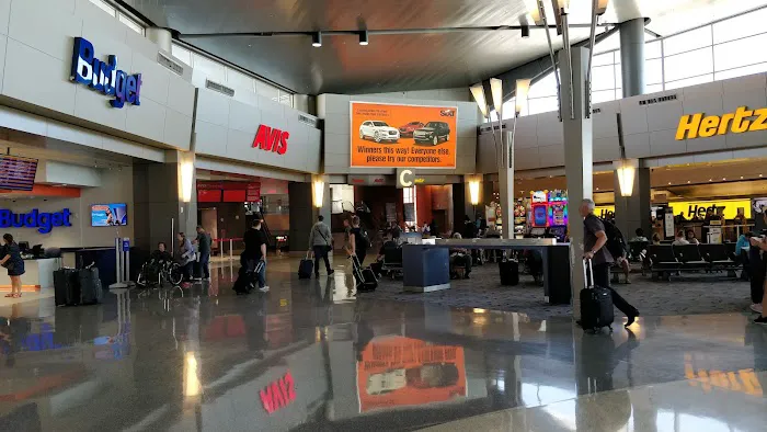 Avis Car Rental Picture 1