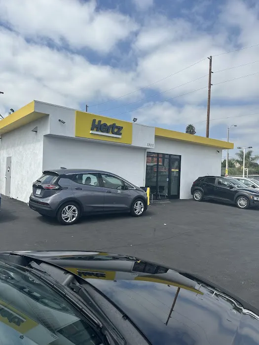 Hertz Car Rental - Los Angeles - Exposition Boulevard Picture 8
