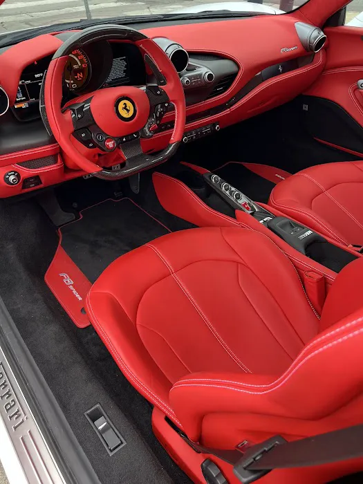 Royal Exotic Car Rental Picture 3
