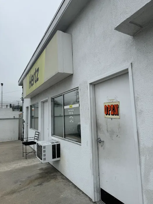 Hertz Car Rental - Los Angeles - N Lacienega Boulevard Picture 4