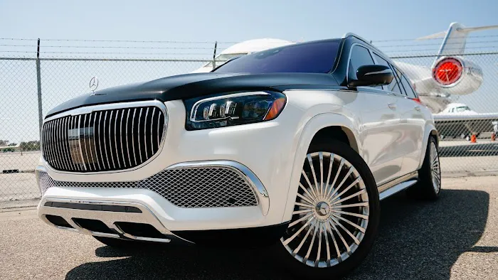 VU Exotic Car Rentals Picture 5